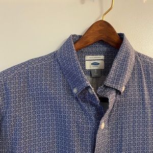 Slim Fit Printed Casual Button-Up Shirt